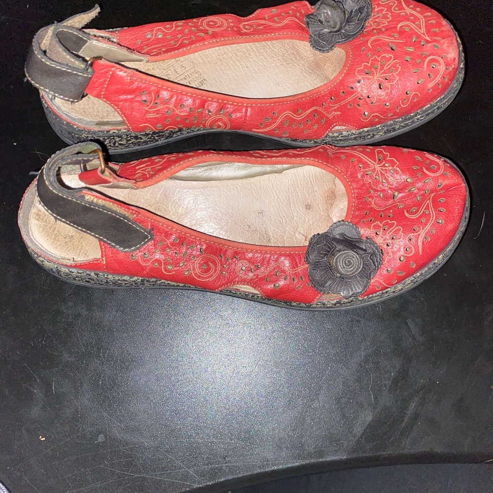 Elegant Red Floral Women's Shoes Rieker - Picture 3 of 4